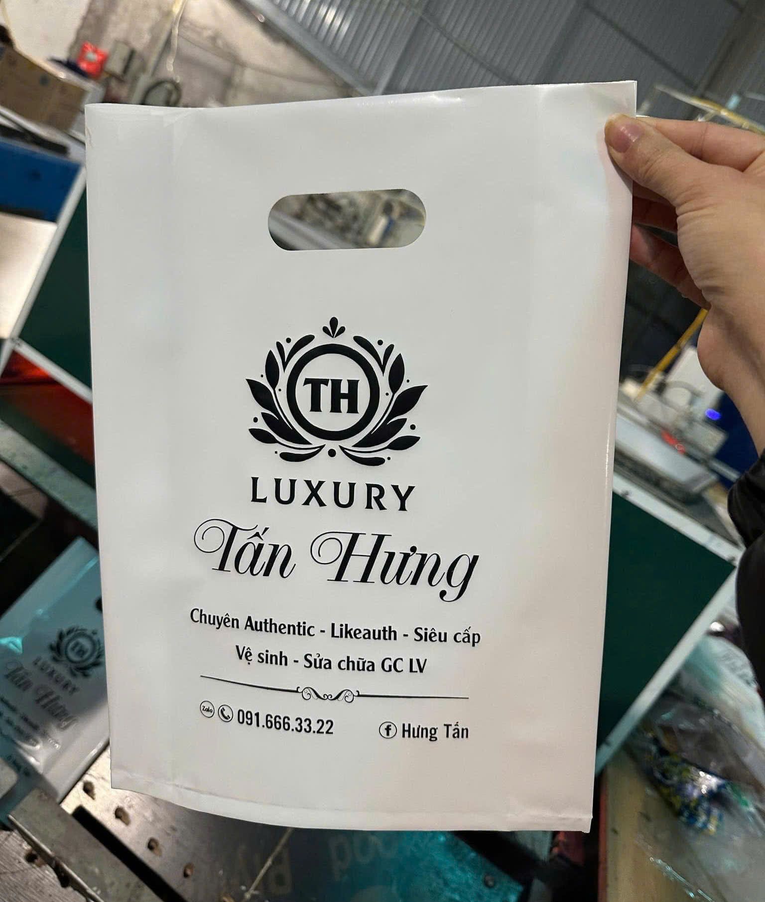 Mẫu thiết kế túi ni lông cho cửa hàng sửa chữa đồ cao cấp